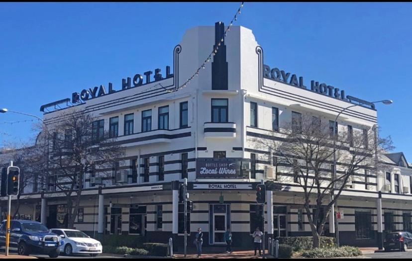 Royal Hotel ออเรนจ์ ภายนอก รูปภาพ